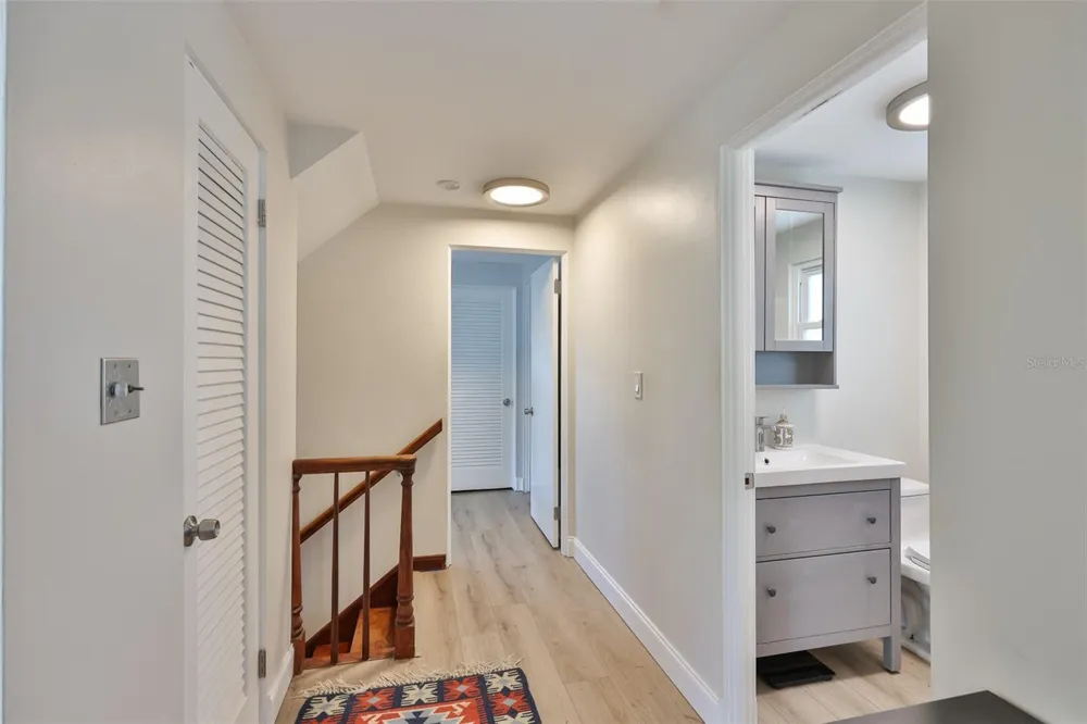1279 86TH AVENUE St Petersburg, FL 33702