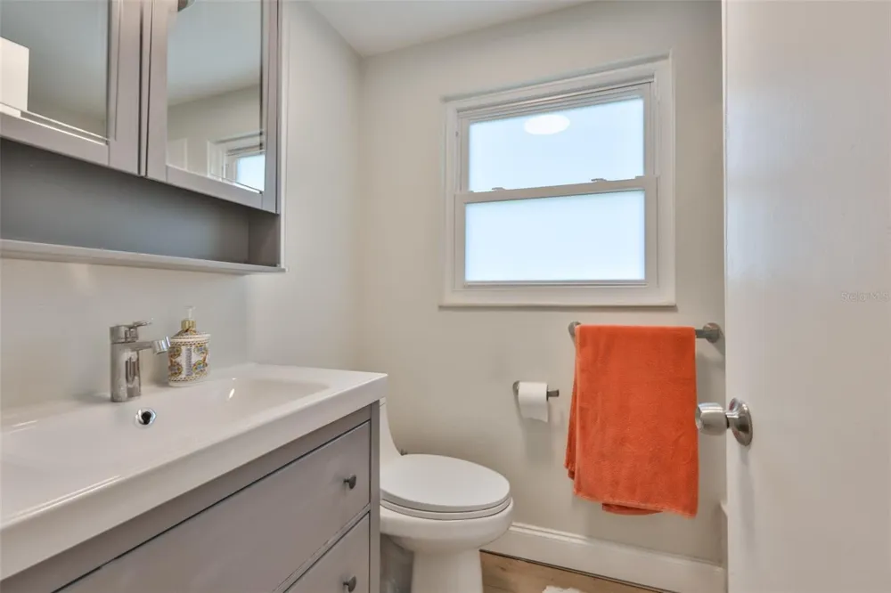 1279 86TH AVENUE St Petersburg, FL 33702