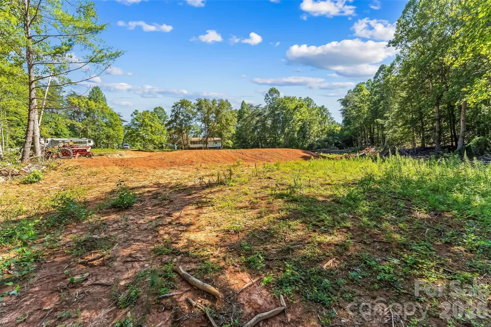 2815 Playmore Beach Road Morganton, NC 28655