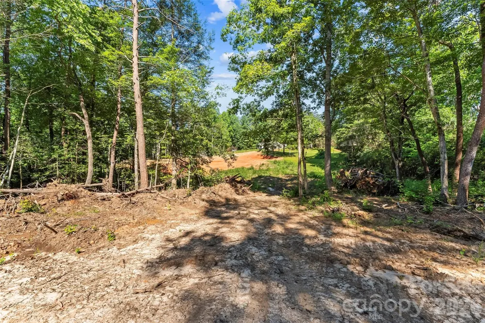 2815 Playmore Beach Road Morganton, NC 28655