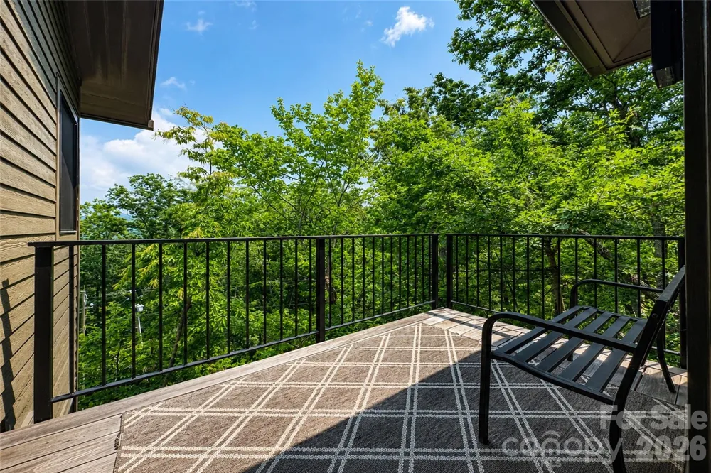 228 Allen Mountain Drive Black Mountain, NC 28711