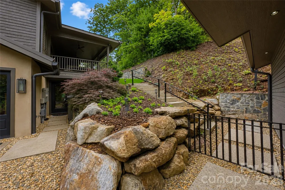 228 Allen Mountain Drive Black Mountain, NC 28711