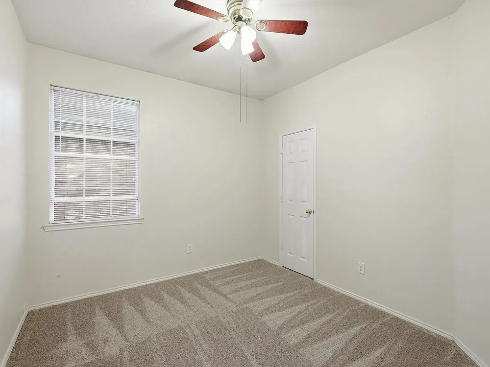 1048 Harriman Drive Saginaw, TX 76131