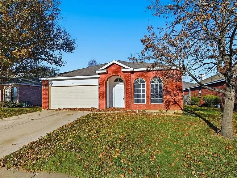1048 Harriman Drive Saginaw, TX 76131