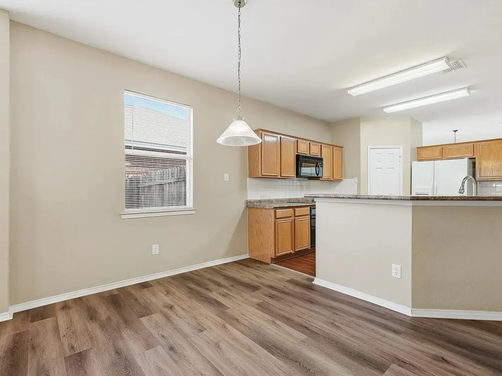 1048 Harriman Drive Saginaw, TX 76131