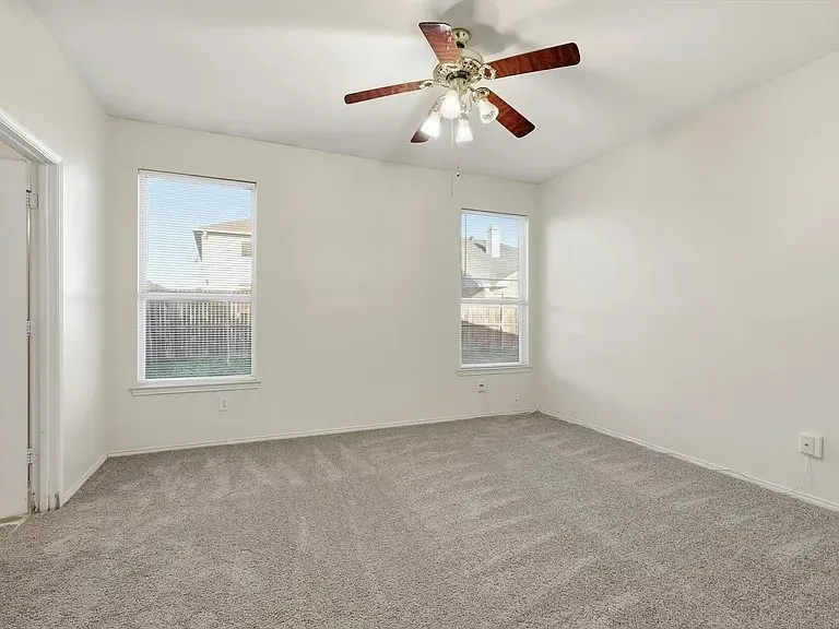 1048 Harriman Drive Saginaw, TX 76131