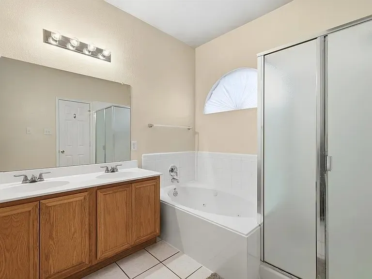 1048 Harriman Drive Saginaw, TX 76131