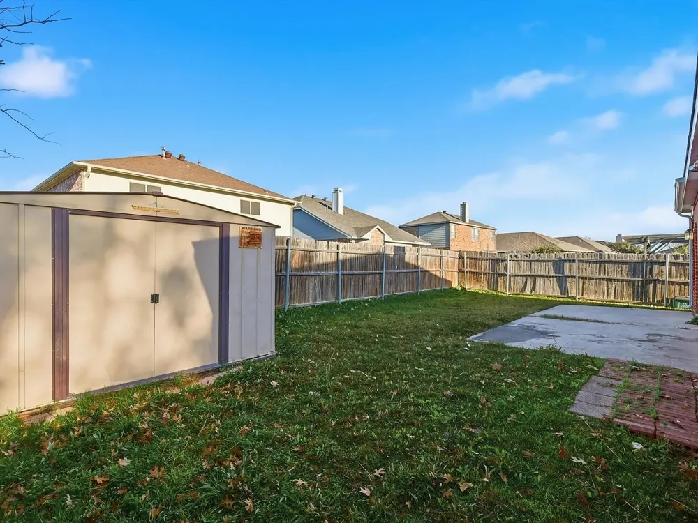1048 Harriman Drive Saginaw, TX 76131