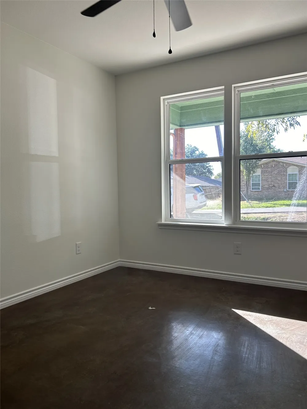 405 S 6th Street Grandview, TX 76050
