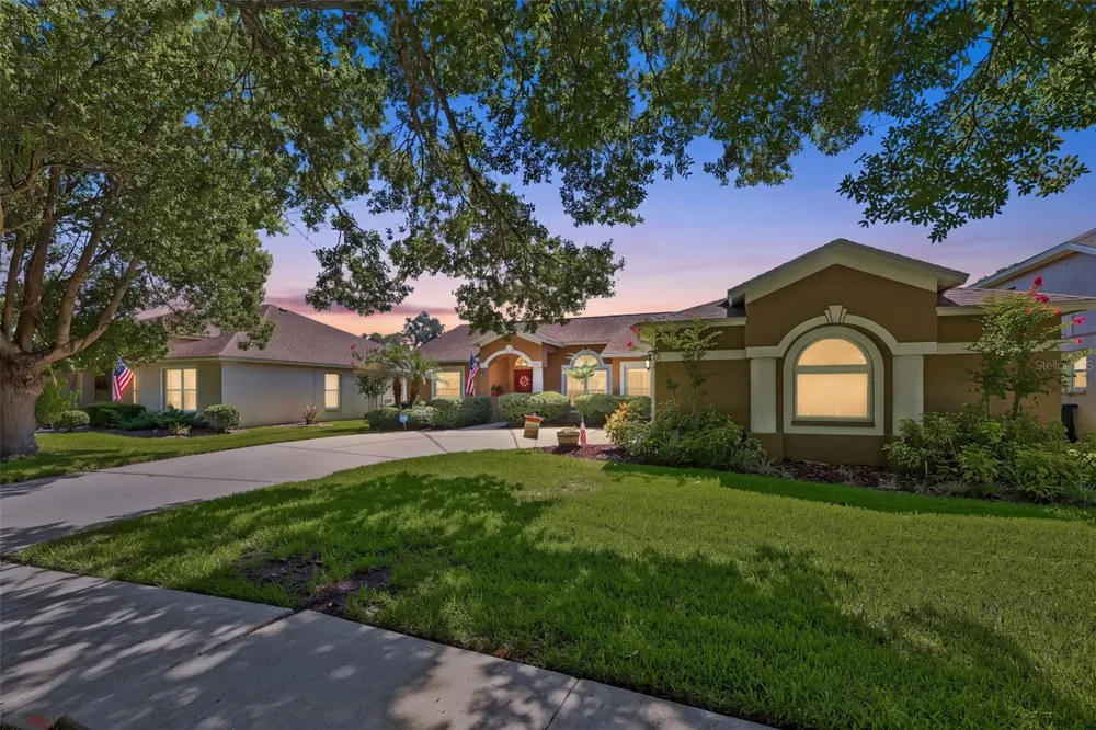 3720 TREELINE DRIVE Valrico, FL 33596