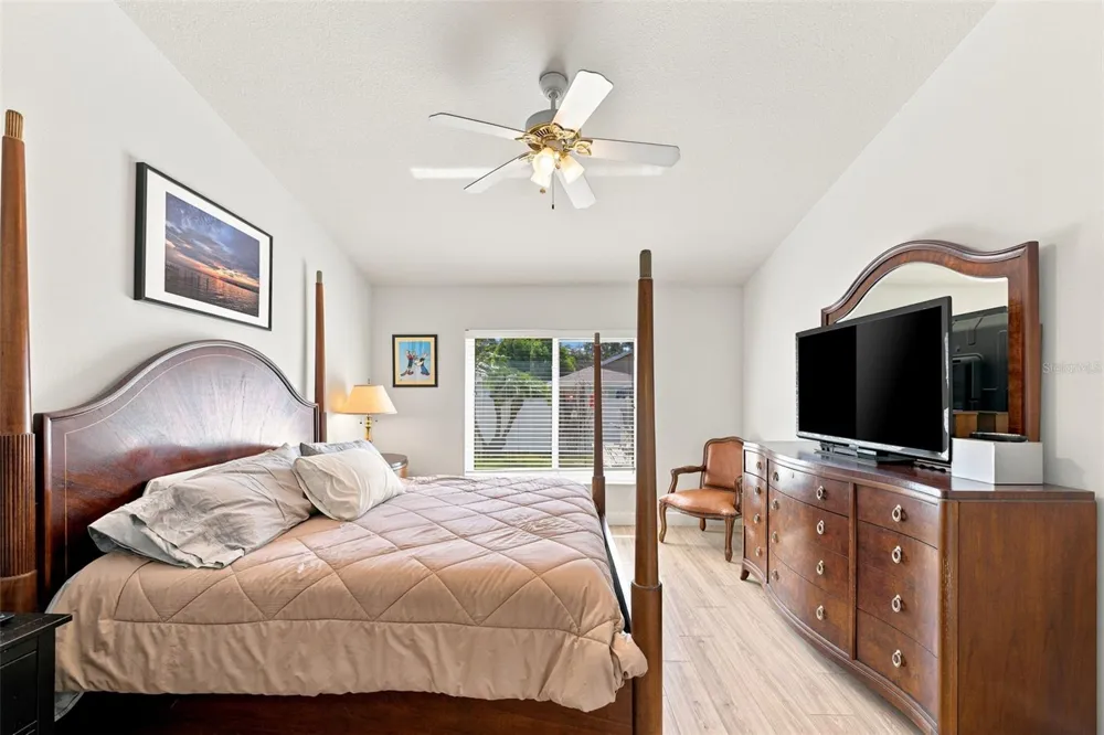 3720 TREELINE DRIVE Valrico, FL 33596