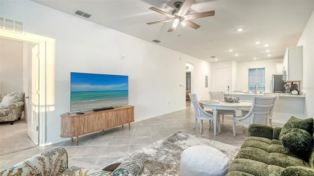 12240 WELLEN GOLF STREET #403 Venice, FL 34293