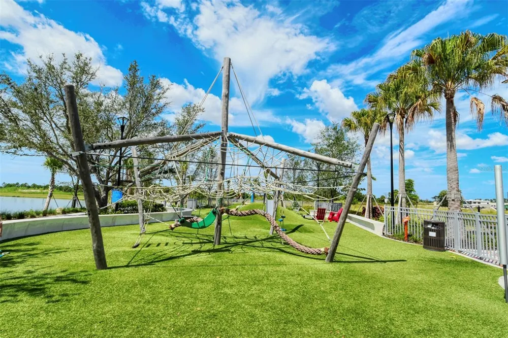 12240 WELLEN GOLF STREET #403 Venice, FL 34293