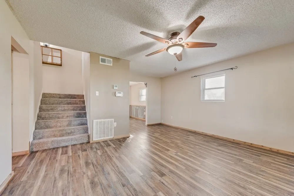 220 Crump Circle Red Oak, TX 75154