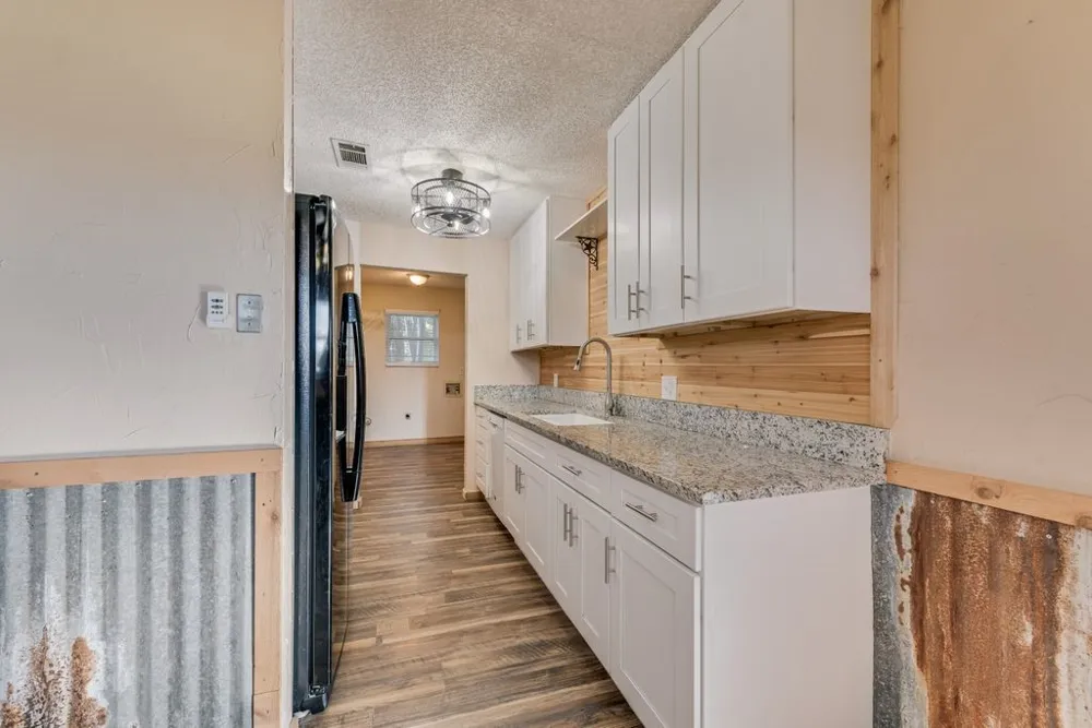 220 Crump Circle Red Oak, TX 75154
