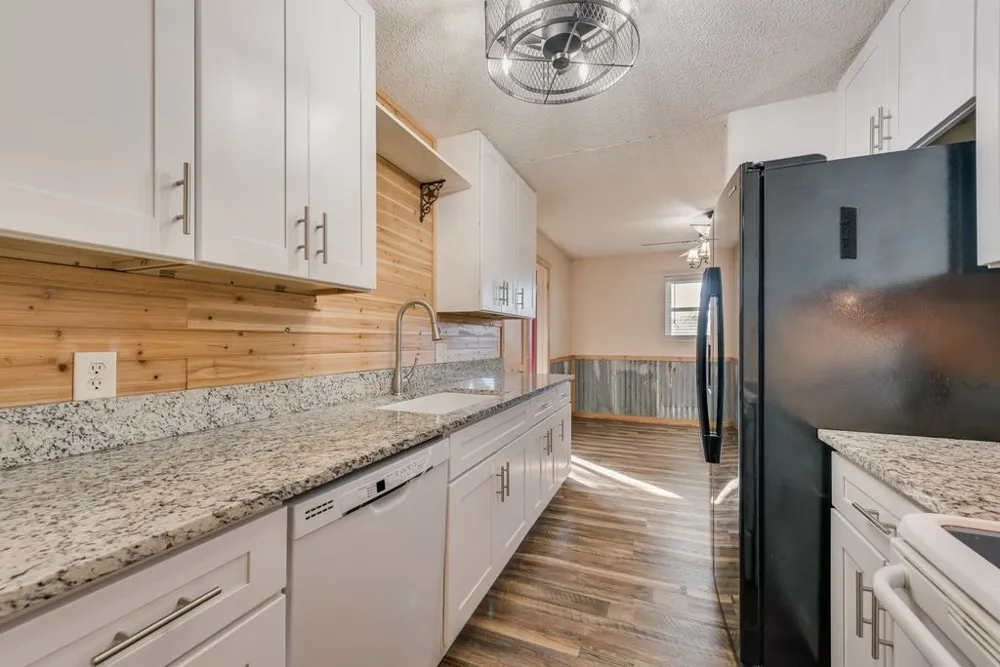 220 Crump Circle Red Oak, TX 75154