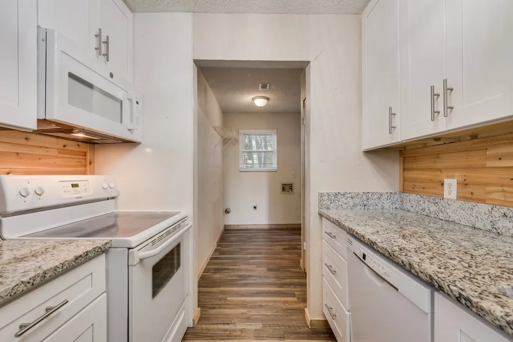 220 Crump Circle Red Oak, TX 75154
