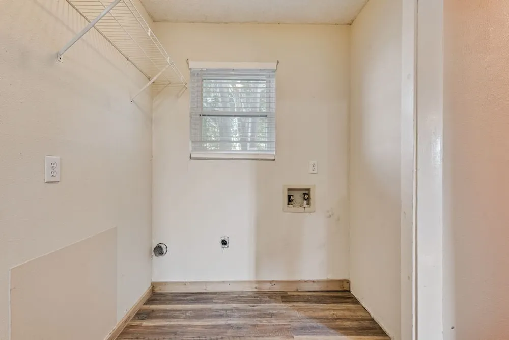 220 Crump Circle Red Oak, TX 75154