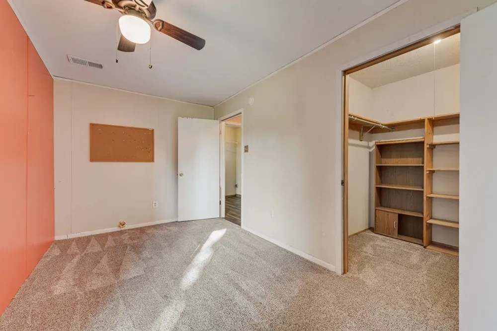 220 Crump Circle Red Oak, TX 75154