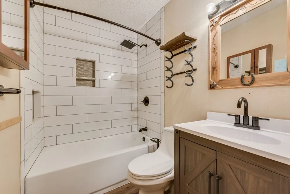 220 Crump Circle Red Oak, TX 75154