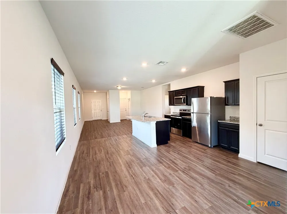 360 Bell Rings Drive Jarrell, TX 76537