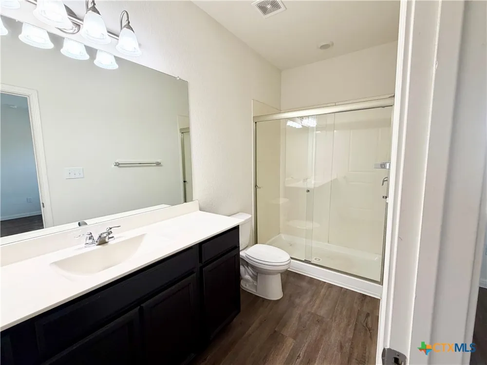 360 Bell Rings Drive Jarrell, TX 76537