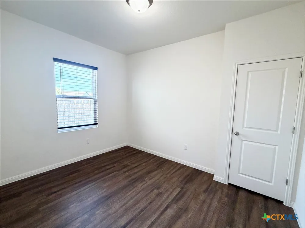 360 Bell Rings Drive Jarrell, TX 76537