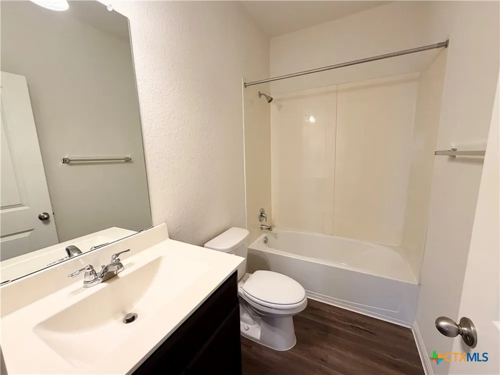 360 Bell Rings Drive Jarrell, TX 76537