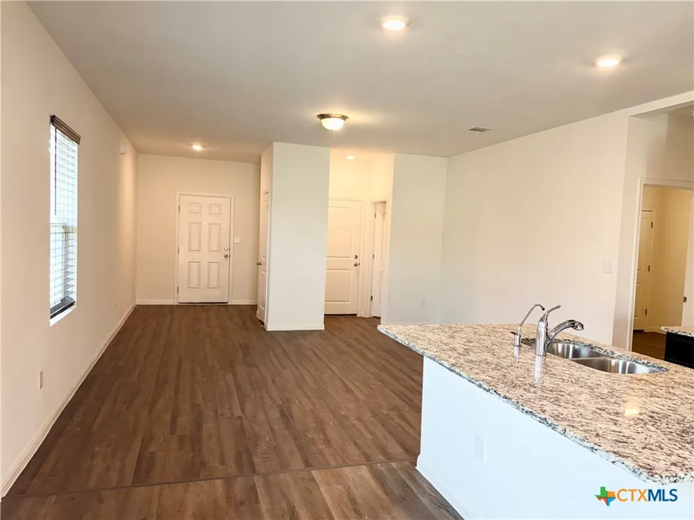360 Bell Rings Drive Jarrell, TX 76537