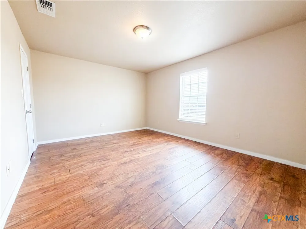 3011 Baldwin Loop Killeen, TX 76549