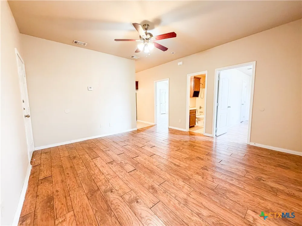 3011 Baldwin Loop Killeen, TX 76549