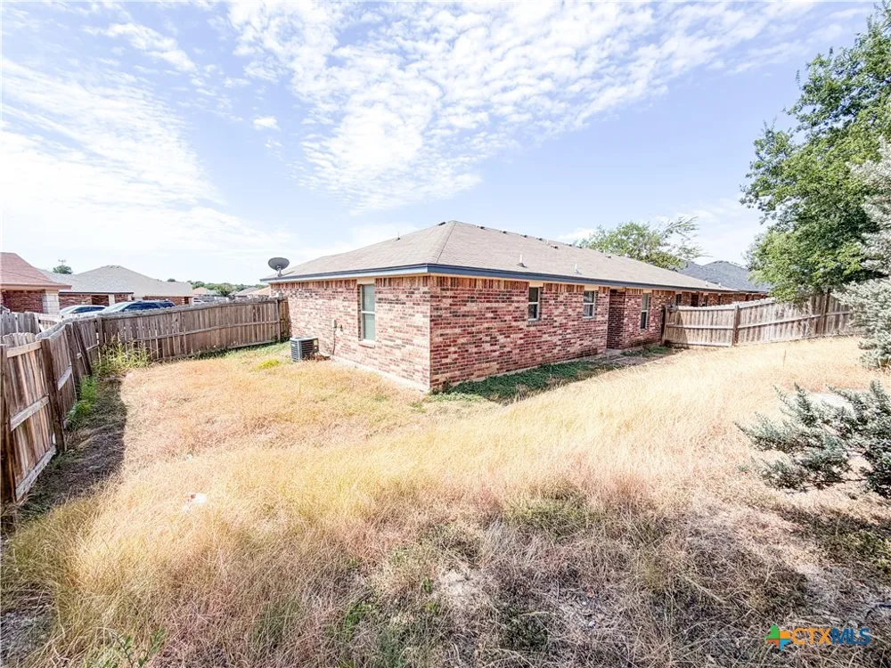 3011 Baldwin Loop Killeen, TX 76549