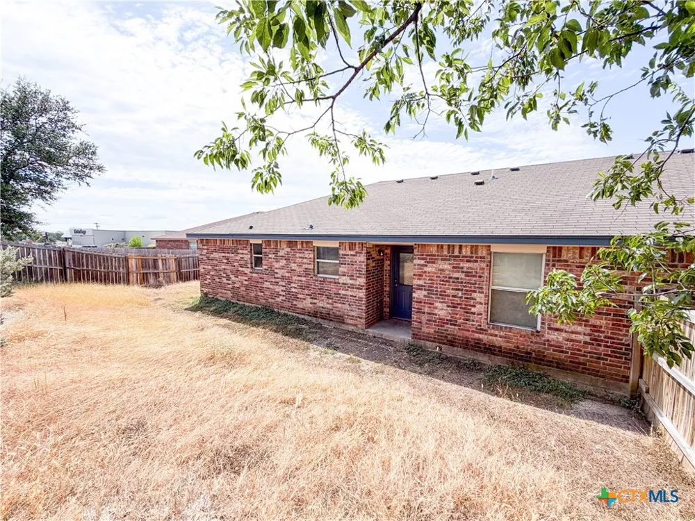 3011 Baldwin Loop Killeen, TX 76549