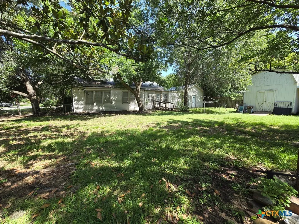 695 W Klingemann Street New Braunfels, TX 78130