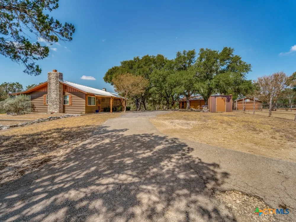 1660 McIver Road Canyon Lake, TX 78133