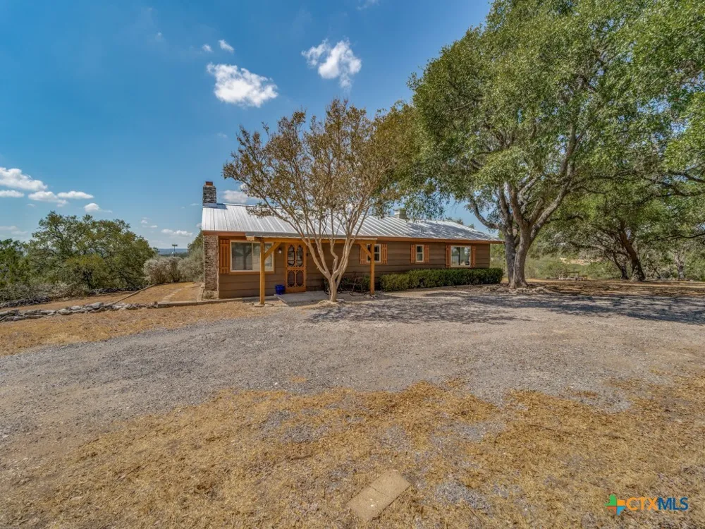 1660 McIver Road Canyon Lake, TX 78133