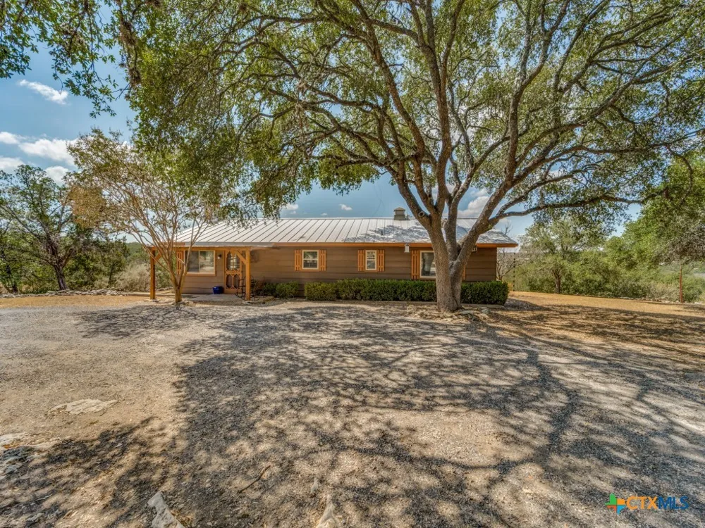 1660 McIver Road Canyon Lake, TX 78133