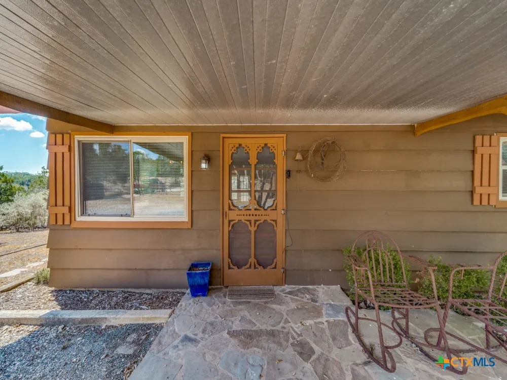 1660 McIver Road Canyon Lake, TX 78133
