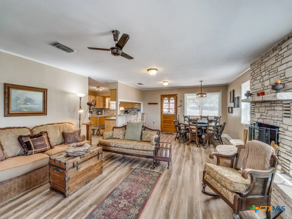 1660 McIver Road Canyon Lake, TX 78133