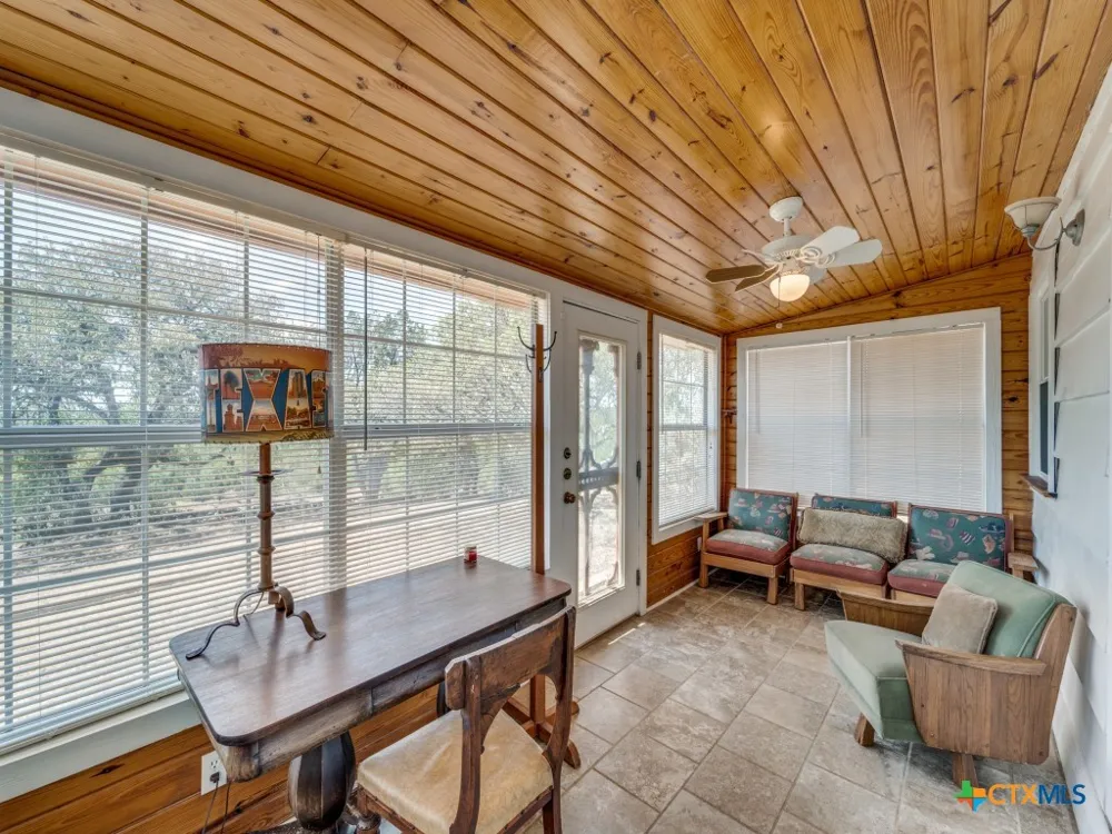 1660 McIver Road Canyon Lake, TX 78133