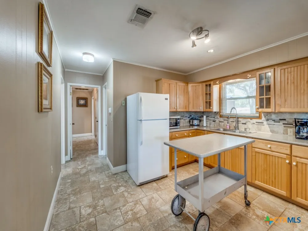 1660 McIver Road Canyon Lake, TX 78133