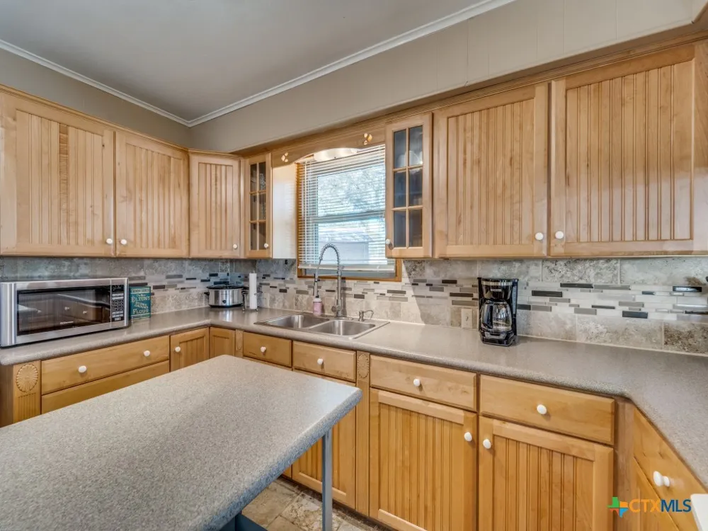 1660 McIver Road Canyon Lake, TX 78133
