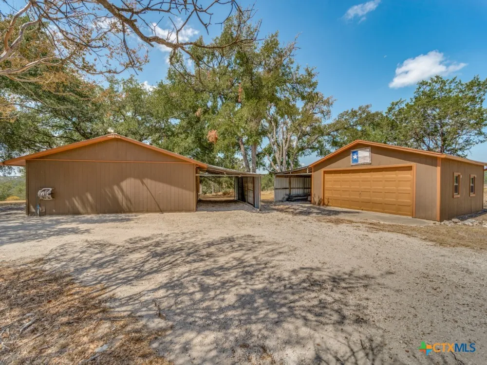 1660 McIver Road Canyon Lake, TX 78133
