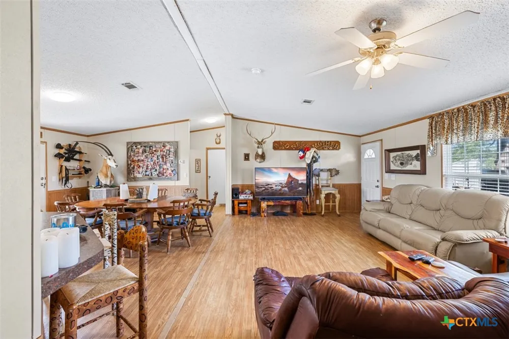 2524 Sandy Fork Road Harwood, TX 78616