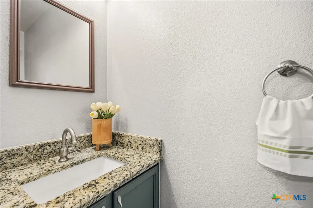 5913 Temerity Way Bulverde, TX 78163