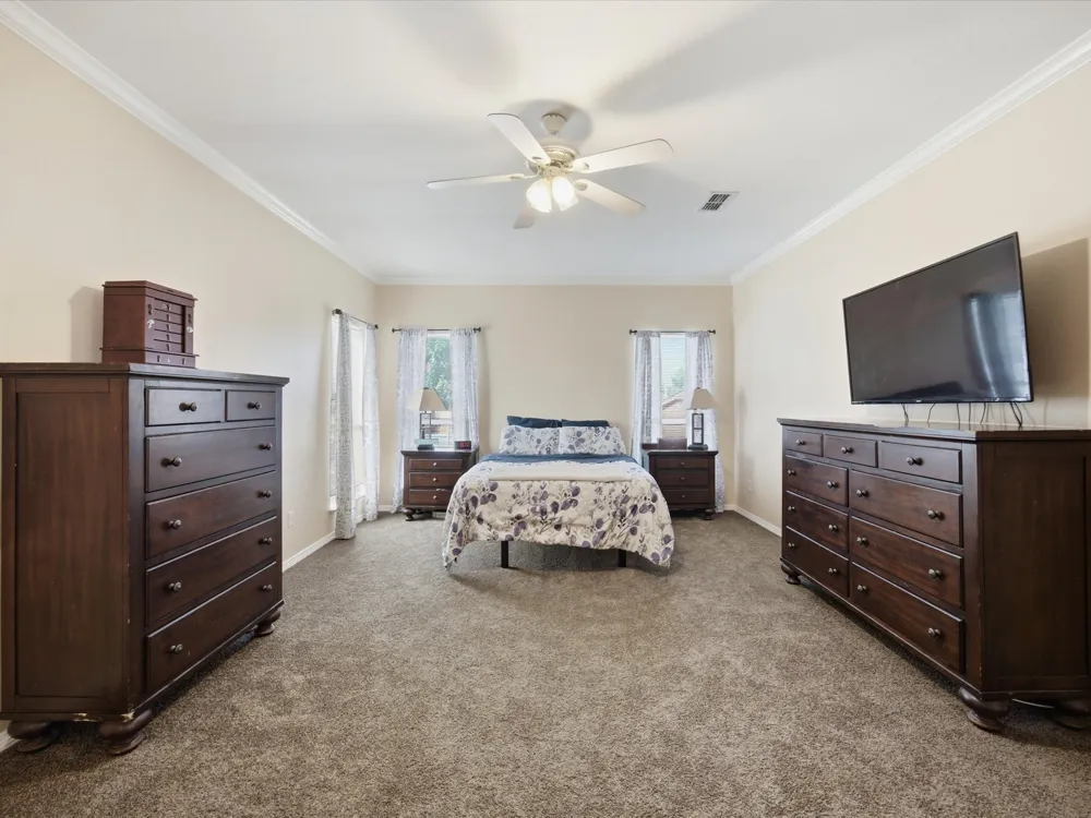 5004 Vaquero Drive Arlington, TX 76017