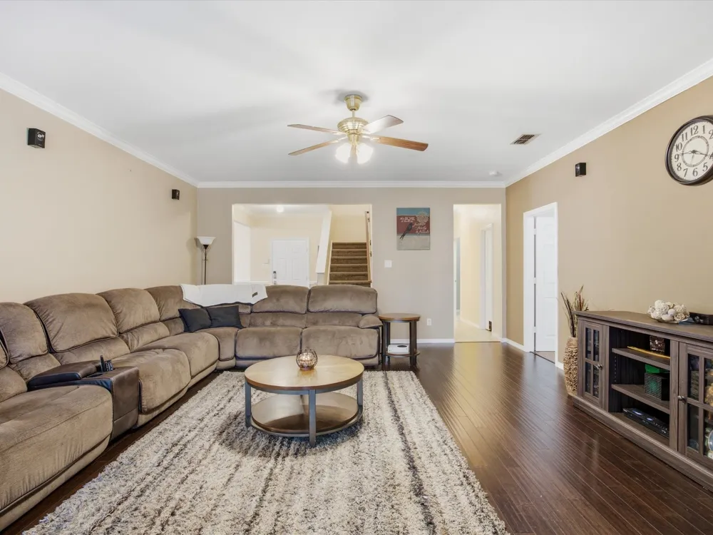5004 Vaquero Drive Arlington, TX 76017
