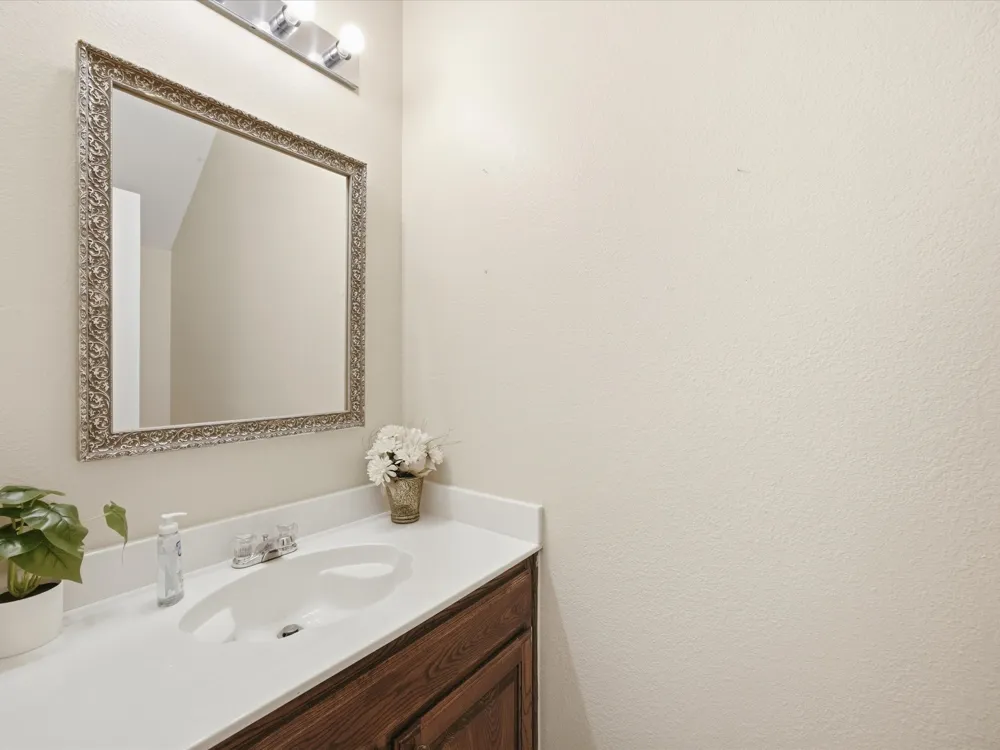 5004 Vaquero Drive Arlington, TX 76017