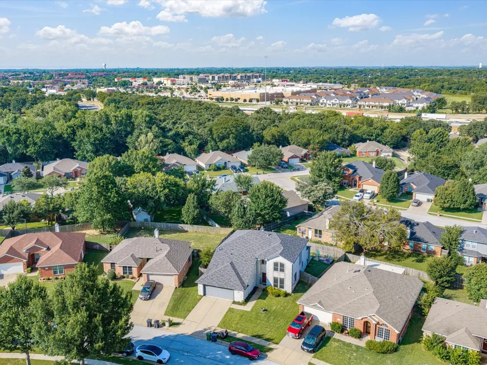 5004 Vaquero Drive Arlington, TX 76017