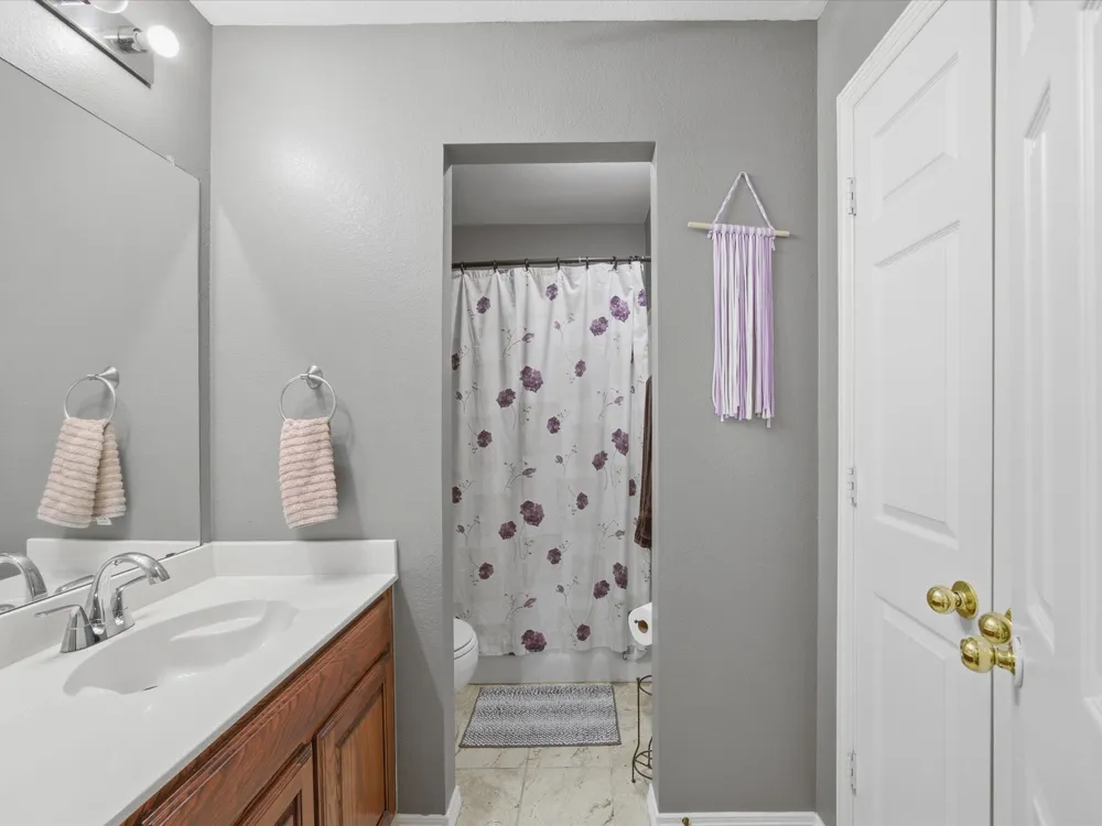 5004 Vaquero Drive Arlington, TX 76017